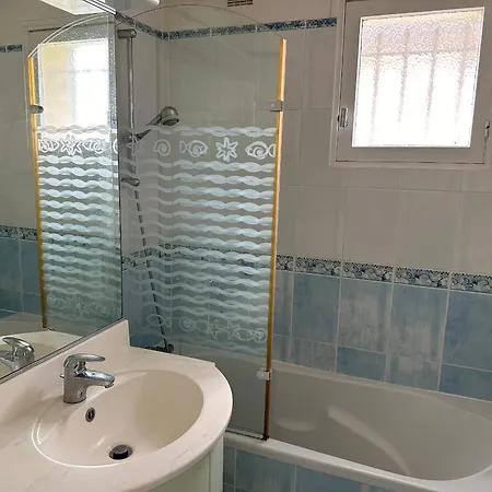 Varaville: Face A La Avec Loggia Et Parking Prive, 4 Pers. - Fr-1-487-306 Varaville