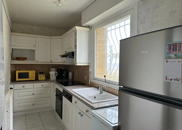 Varaville: Face A La Avec Loggia Et Parking Prive, 4 Pers. - Fr-1-487-306 * Varaville