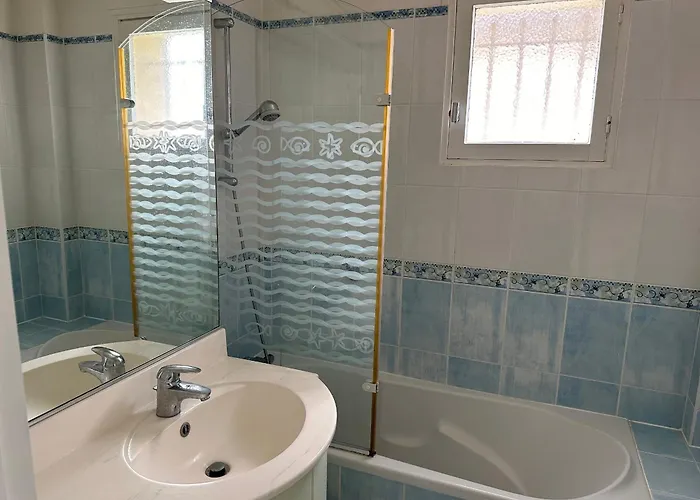 Varaville: Face A La Avec Loggia Et Parking Prive, 4 Pers. - Fr-1-487-306 Varaville